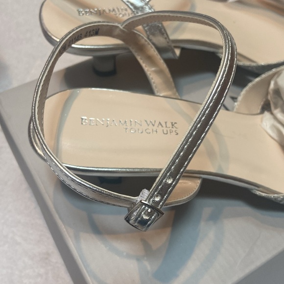 BENJAMIN WALK Lena Touch Ups Size 12 Sandals Silver Metallic Glitter NEW IN BOX - Picture 4 of 10